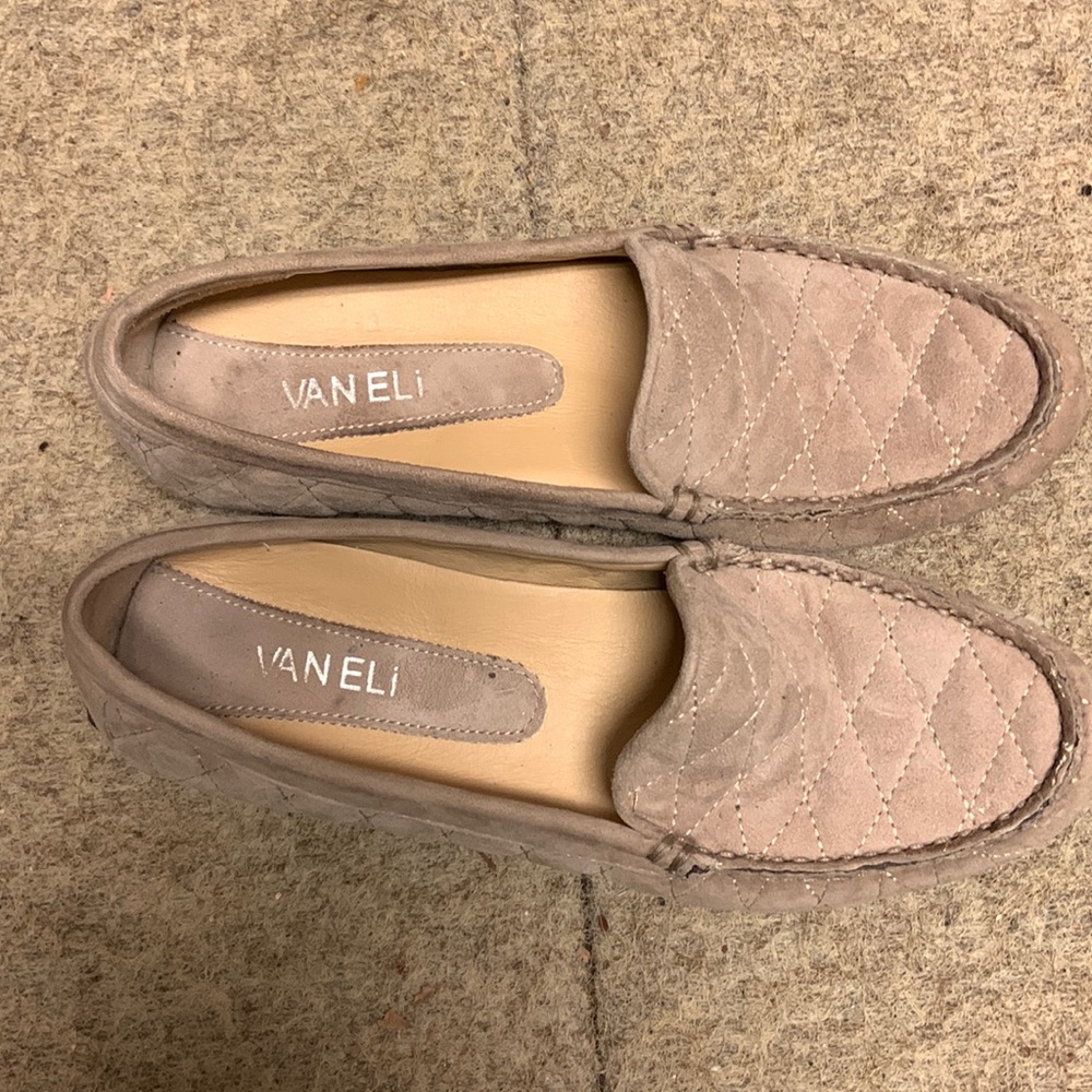 Vaneli Suede Loafer size 6 made in Italy